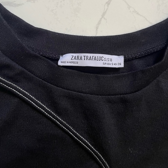 Zara asymmetrical black crop top - Picture 2 of 4